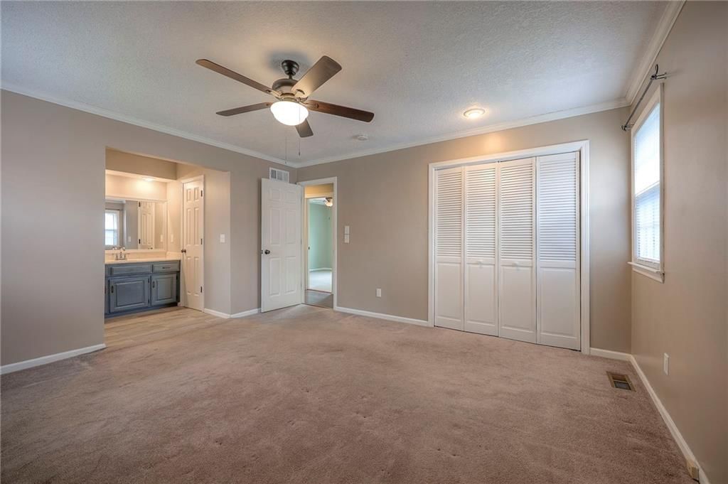 14638 W 85TH Terrace — photo 28