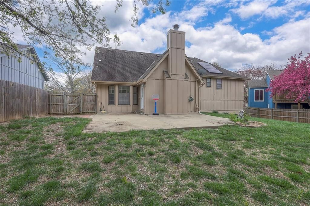 14638 W 85TH Terrace — photo 36