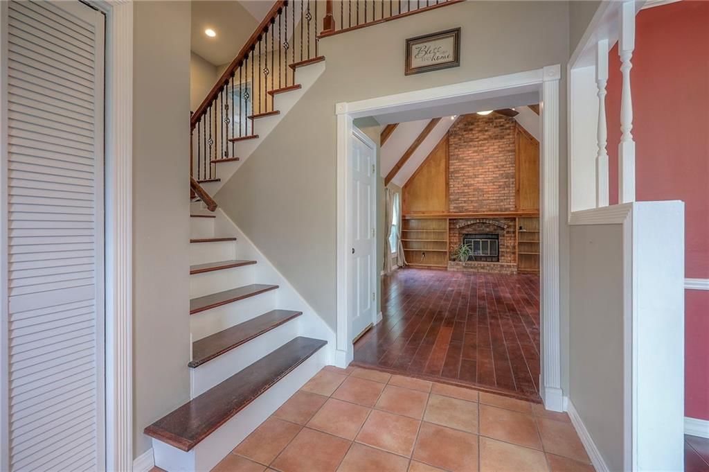 14638 W 85TH Terrace — photo 5
