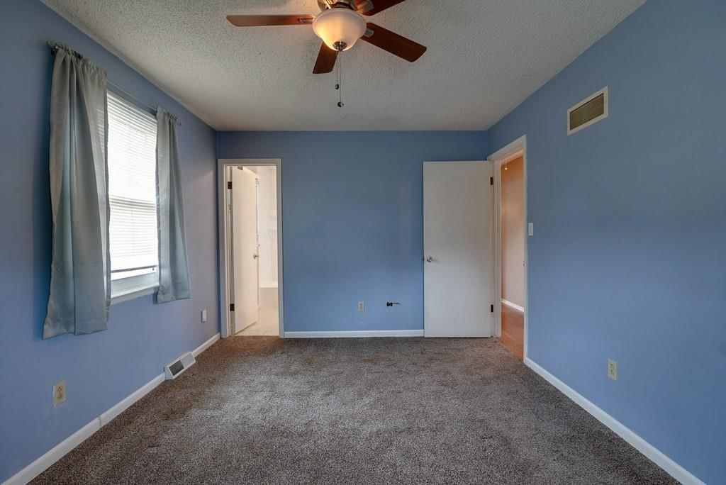 16916 E 4th, South Street — photo 13