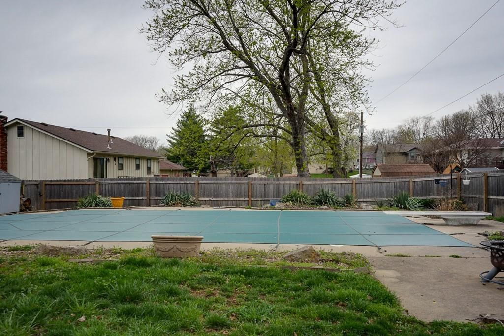 16916 E 4th, South Street — photo 28