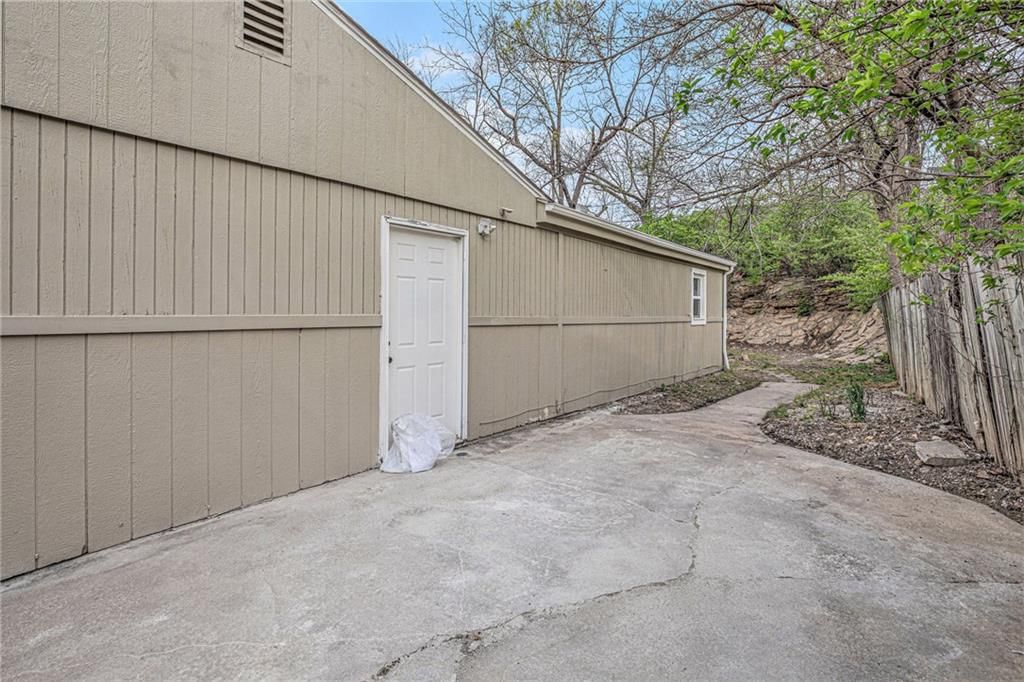 7406 E 51ST Street — photo 26