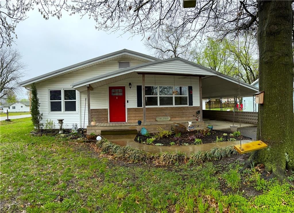 106 Mayo Street — photo 2