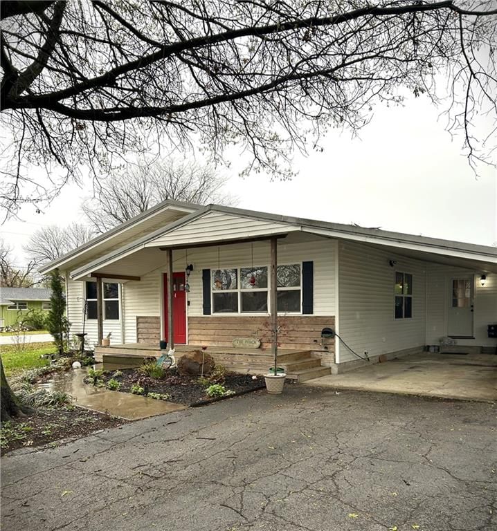 106 Mayo Street — photo 3