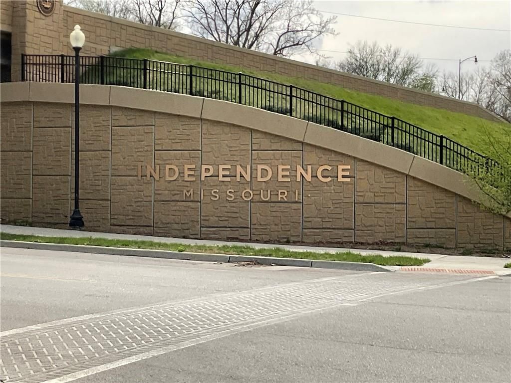 713 W Colonel Drive — photo 33