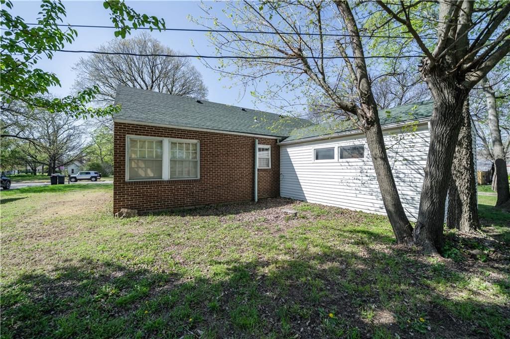 1319 Madison Street — photo 26