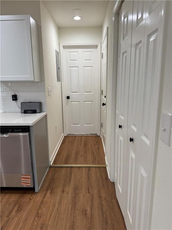 4730 Woodend Avenue — photo 20