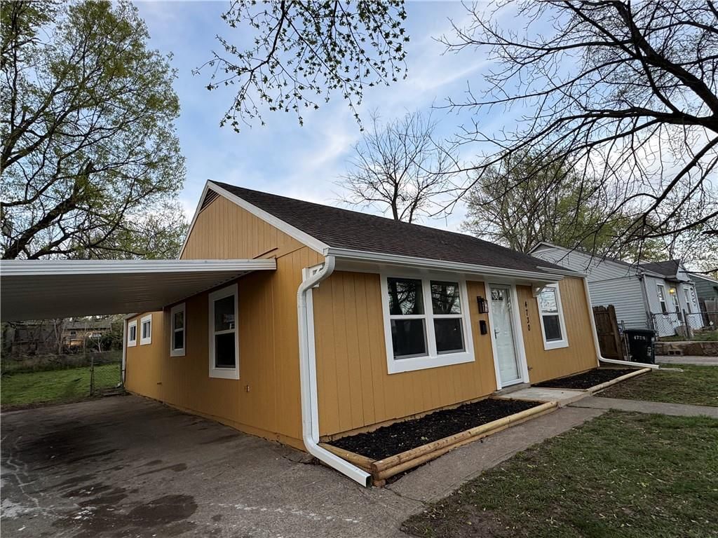 4730 Woodend Avenue — photo 3