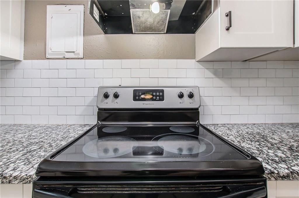 116 E 78th Terrace — photo 14