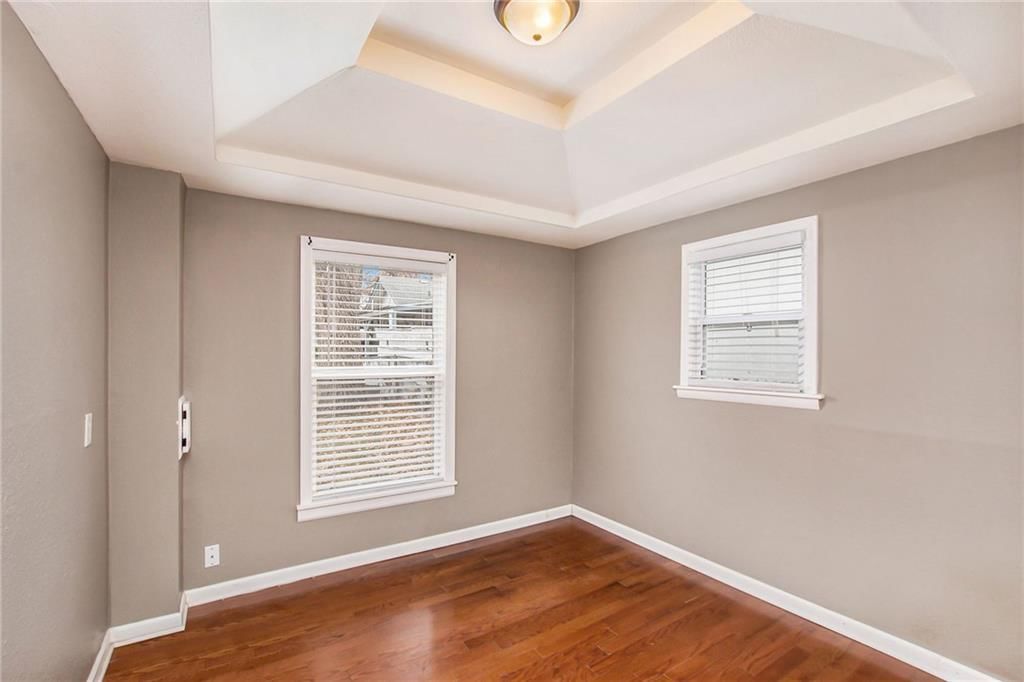 116 E 78th Terrace — photo 18