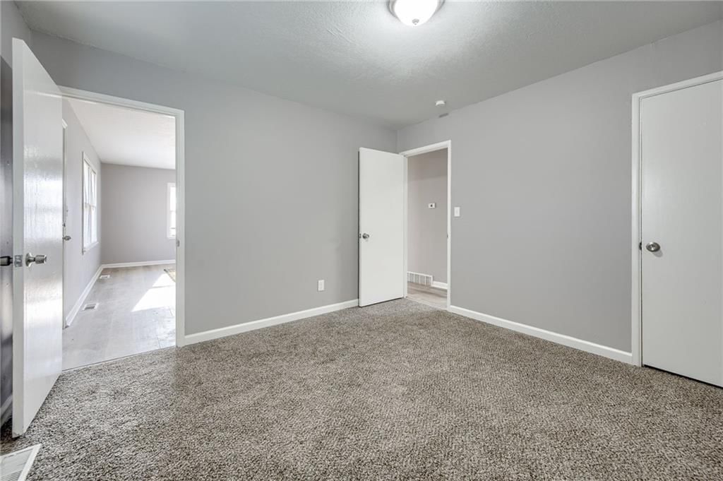 4805 E 43rd Street — photo 15