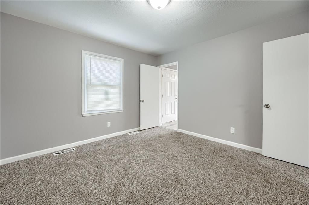 4805 E 43rd Street — photo 16