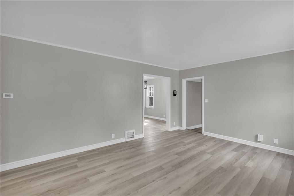 715 E Gudgell Avenue — photo 5
