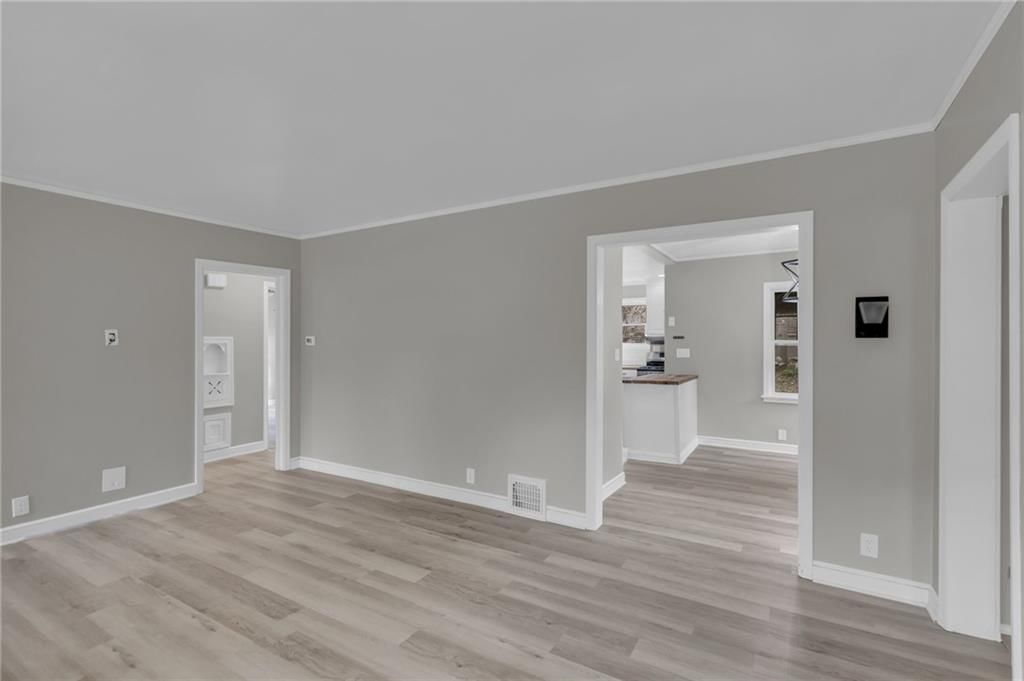715 E Gudgell Avenue — photo 6
