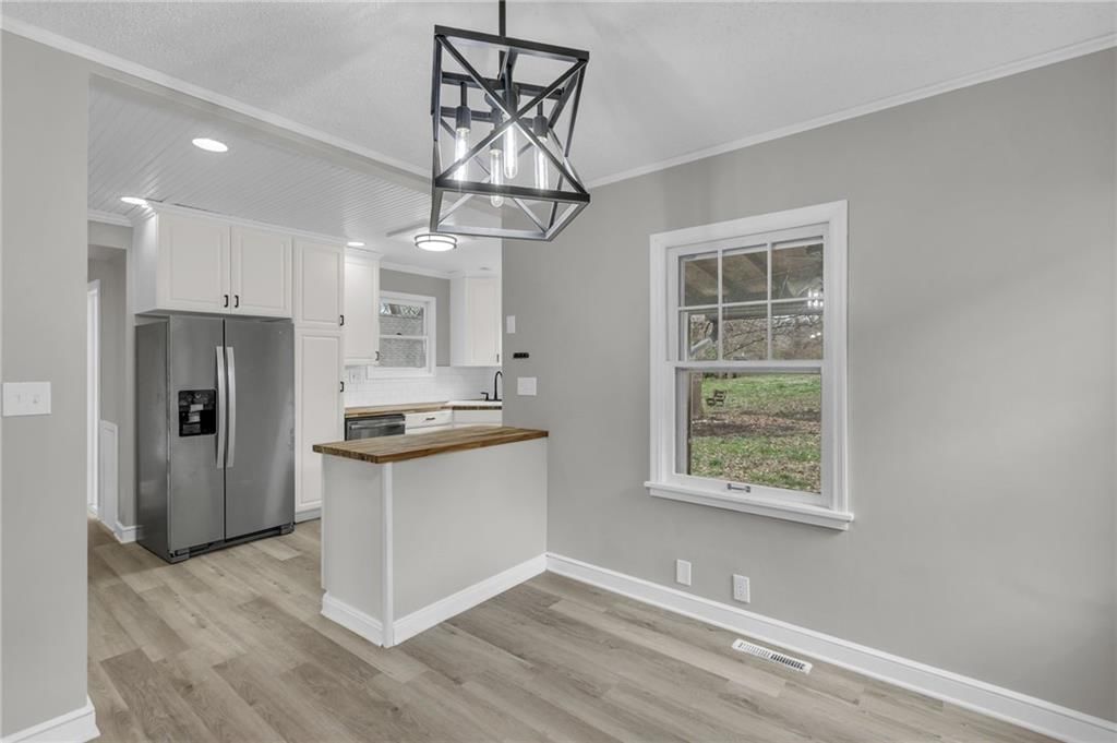 715 E Gudgell Avenue — photo 7