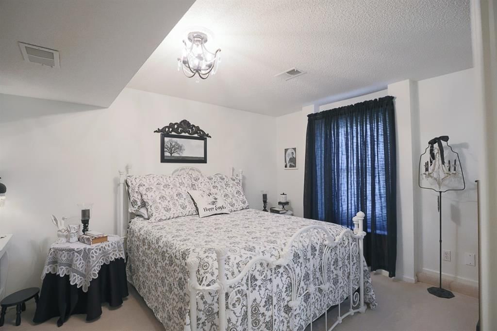 1911 SW Brighton Place — photo 41