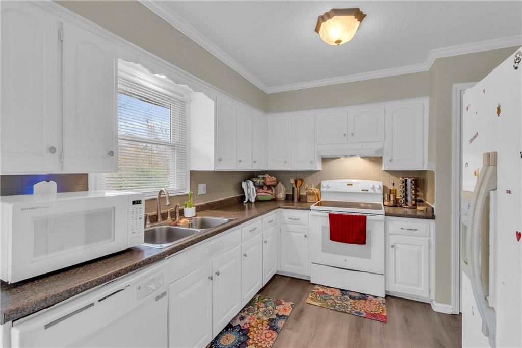 7610 E 102nd Street — photo 9