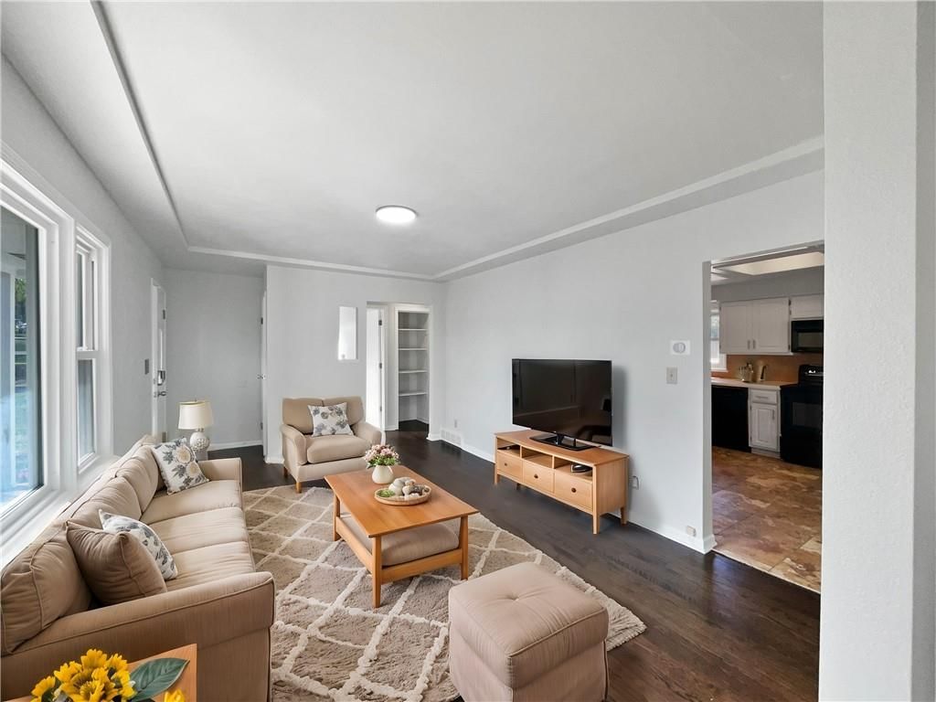 11715 W 68th Terrace — photo 2
