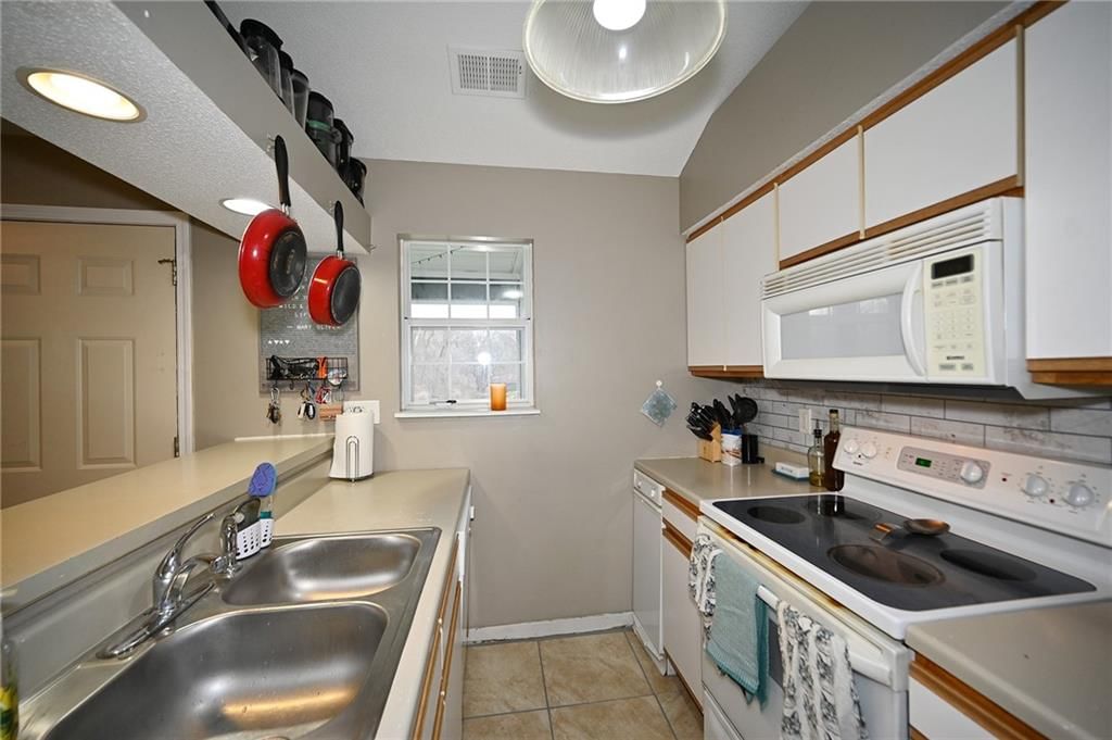 6956 N Olive Street — photo 11