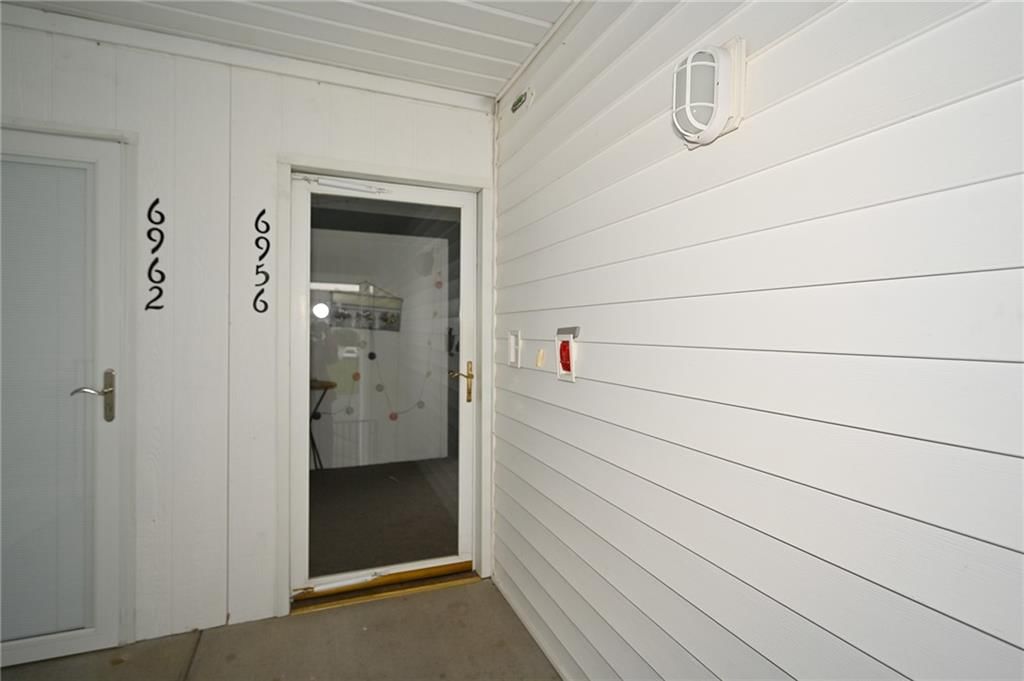6956 N Olive Street — photo 3