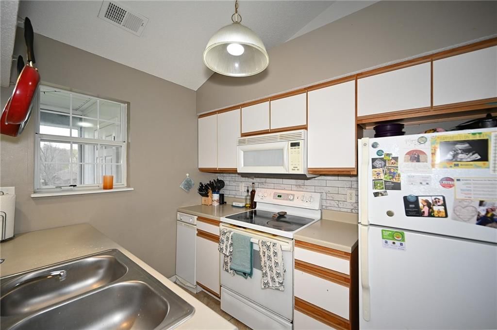 6956 N Olive Street — photo 10