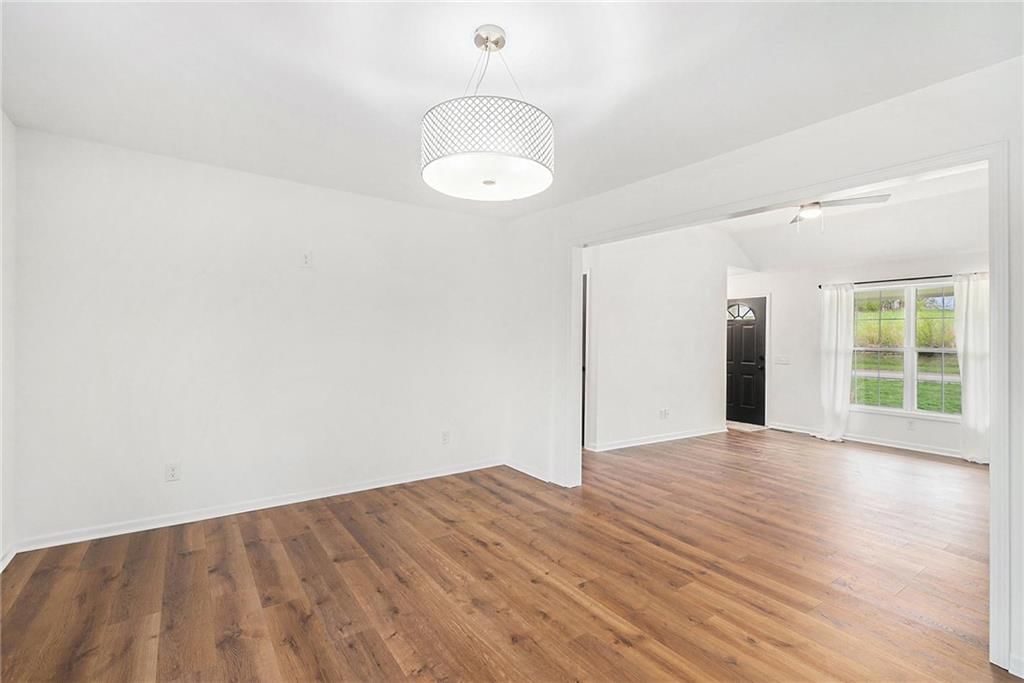 806 S Woodbine Road — photo 6