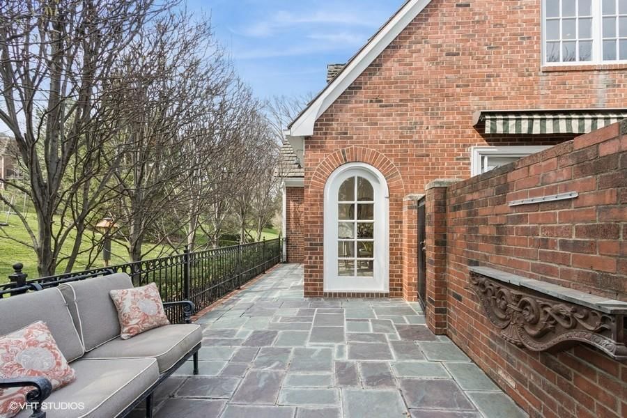 26 Compton Court — photo 34