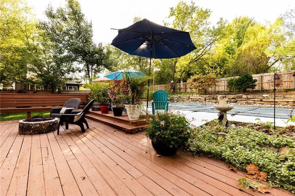1105 Wellington Way — photo 32