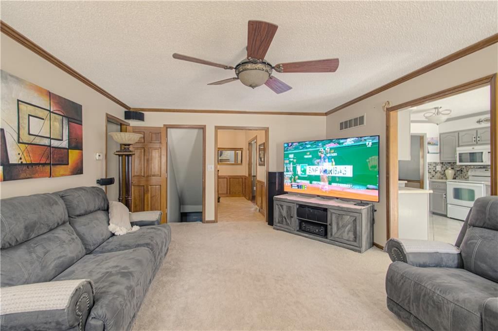 1105 Wellington Way — photo 7
