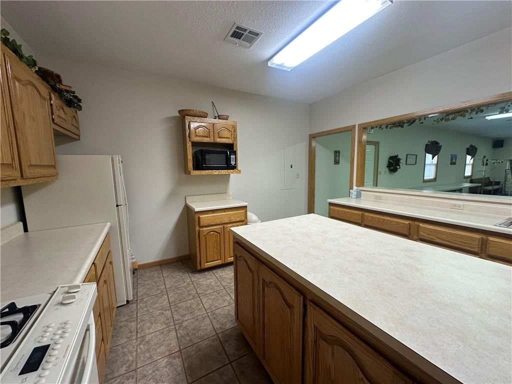 3906 CR 2600 — photo 8