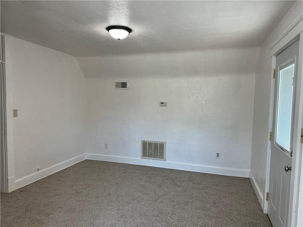 115 E 5th Street — photo 56