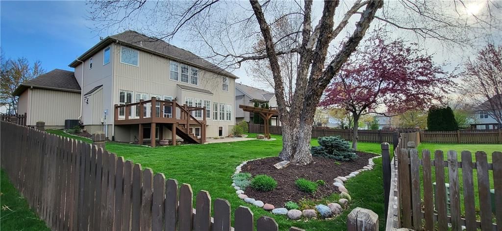 20944 W 117th Street — photo 2