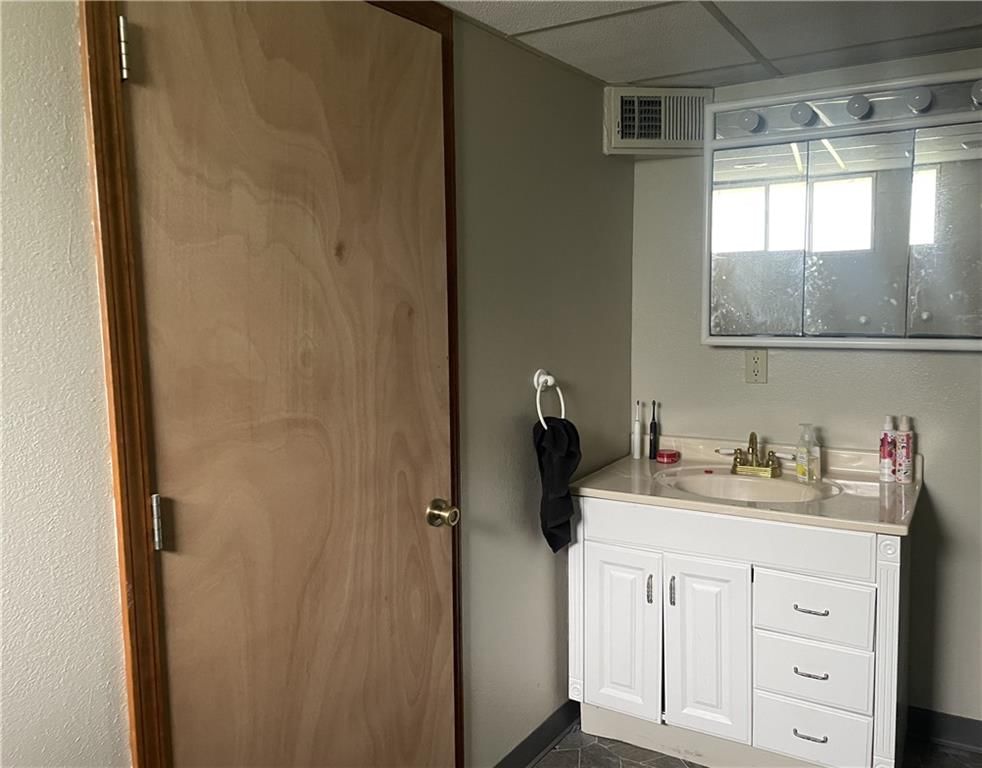 1016 S Cedar Street — photo 14