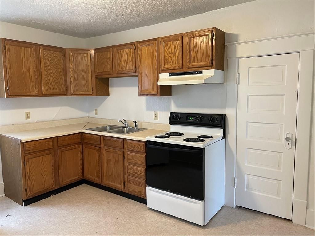1016 S Cedar Street — photo 23