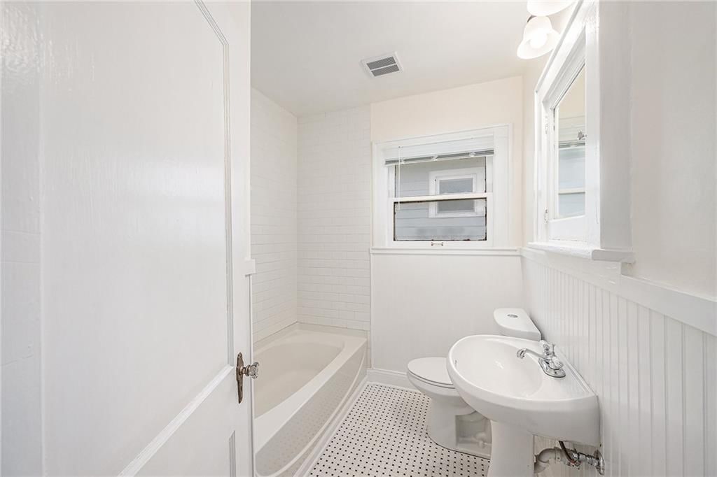 1901 E 70th Terrace — photo 19