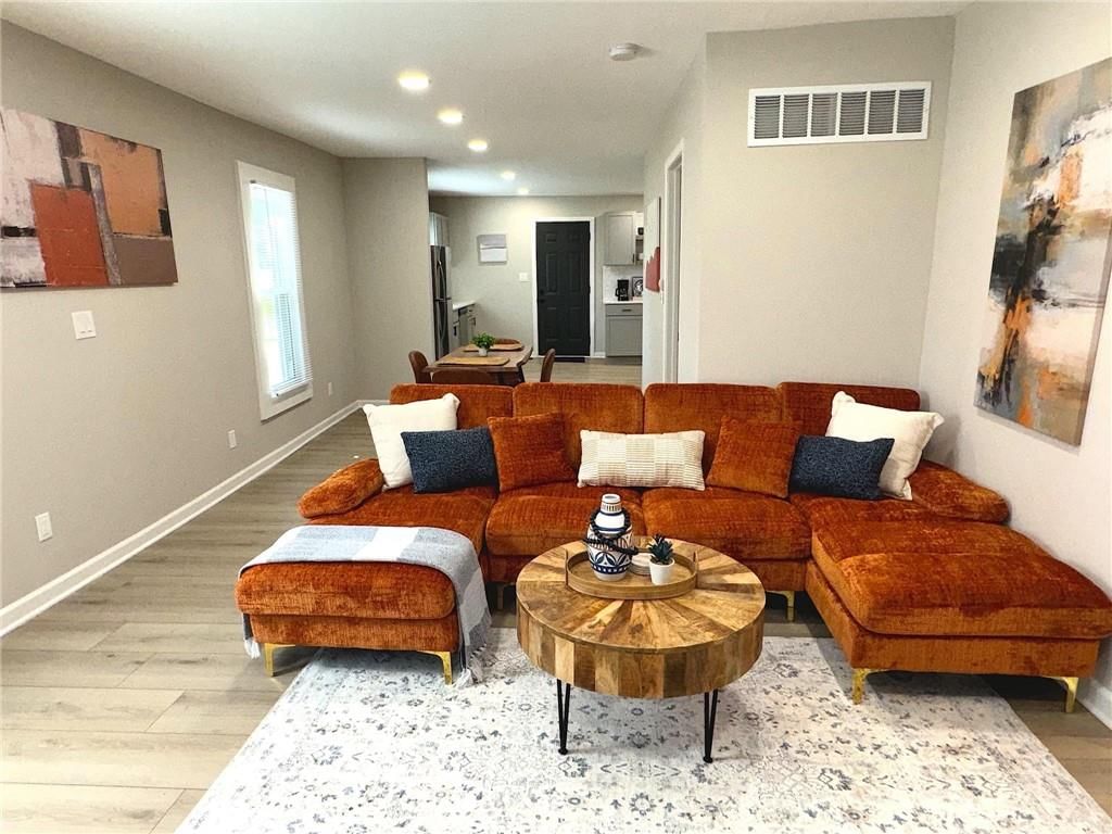 415 N Cherry Street — photo 10