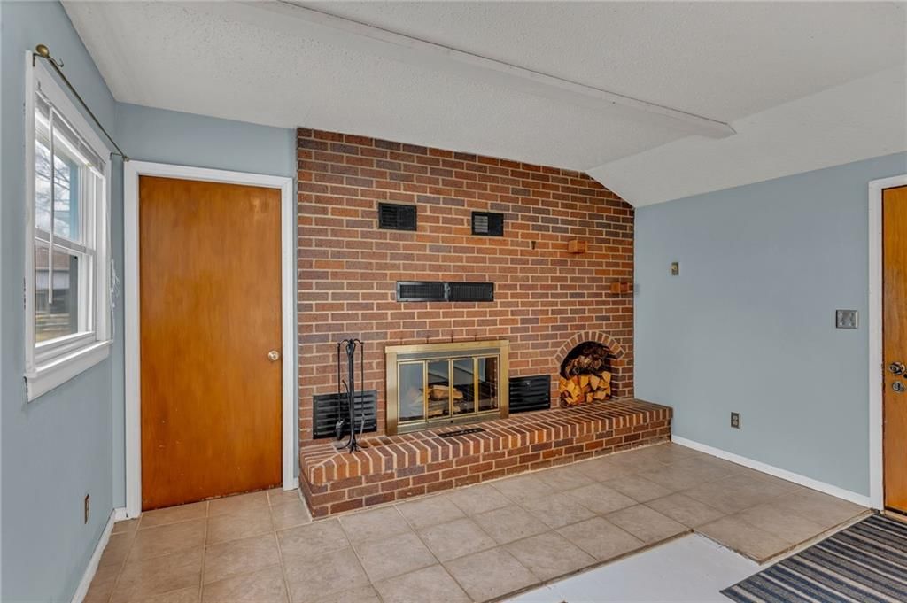 1334 S Poplar Street — photo 13
