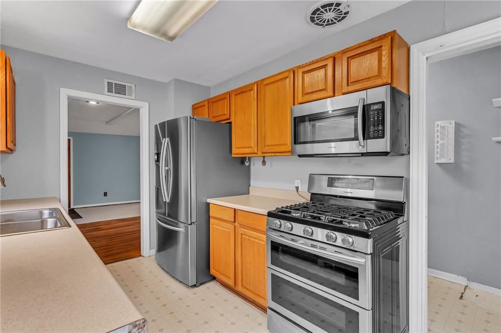 1334 S Poplar Street — photo 21
