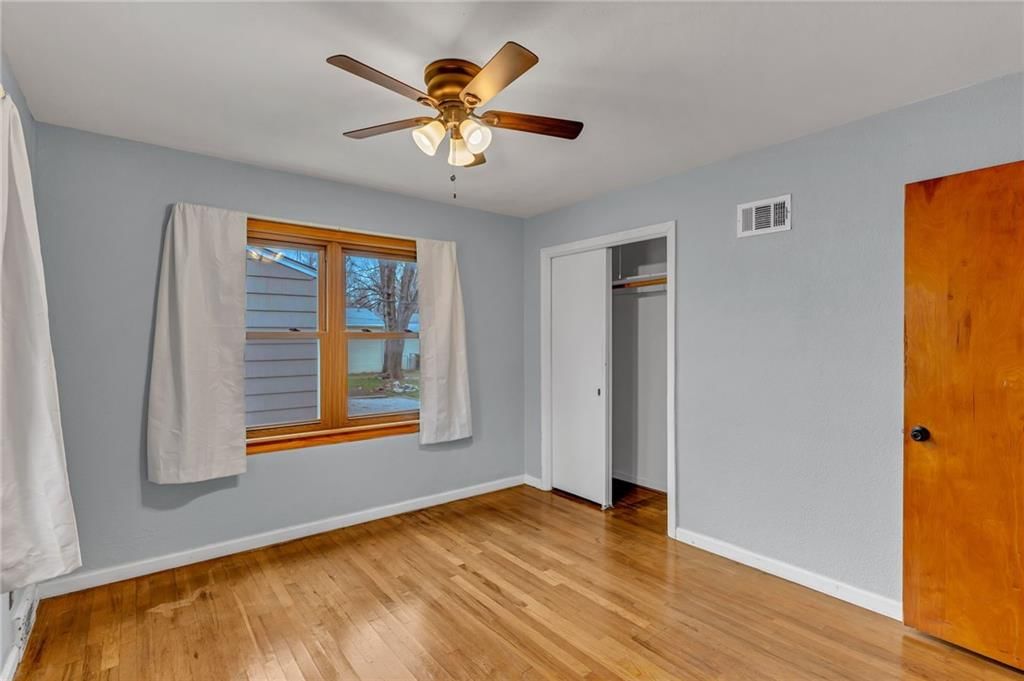 1334 S Poplar Street — photo 23