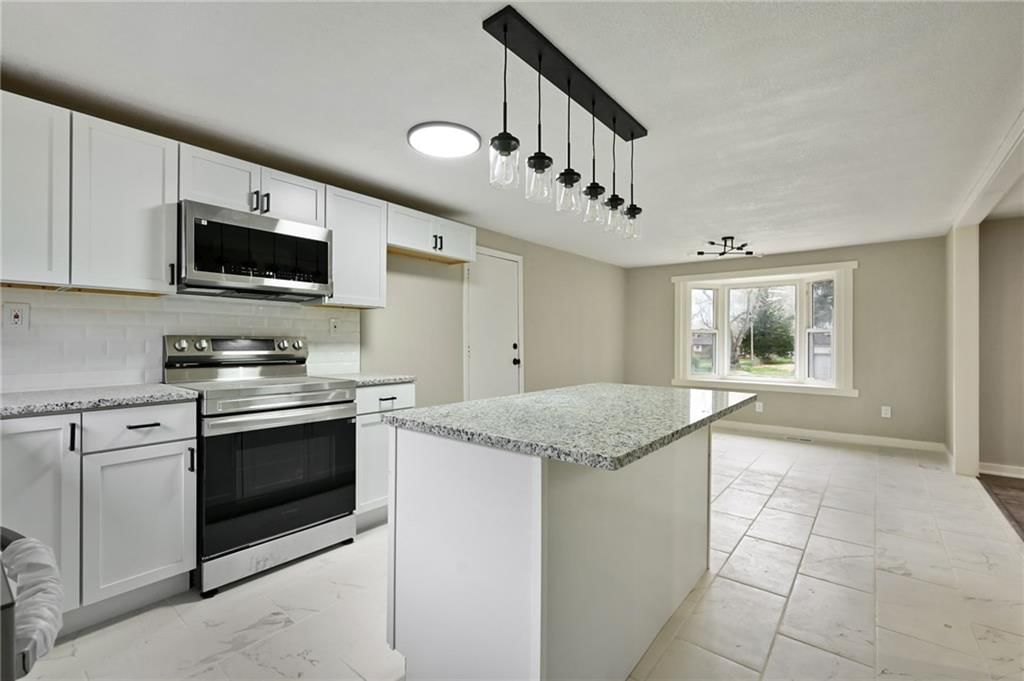 1210 LITTLE Avenue — photo 12