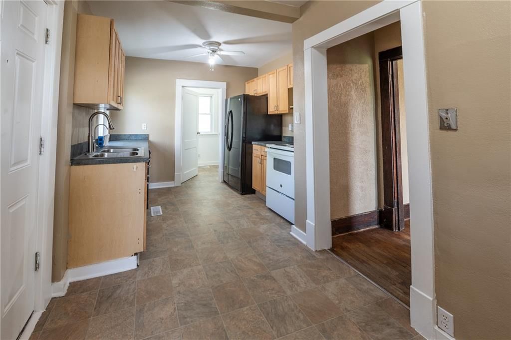 120 N Garrison Street — photo 4