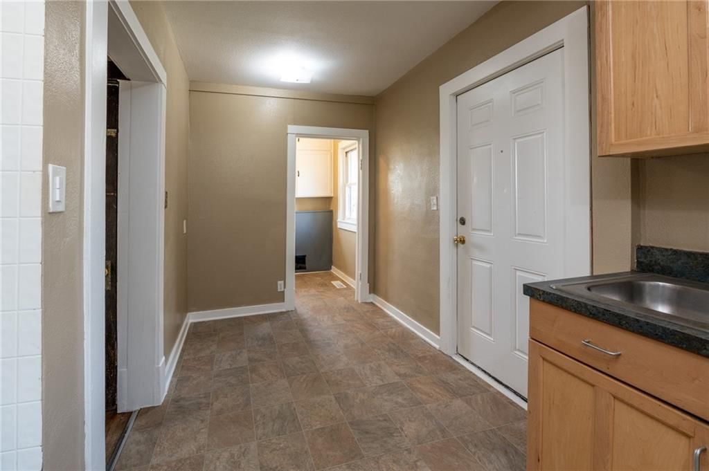 120 N Garrison Street — photo 7