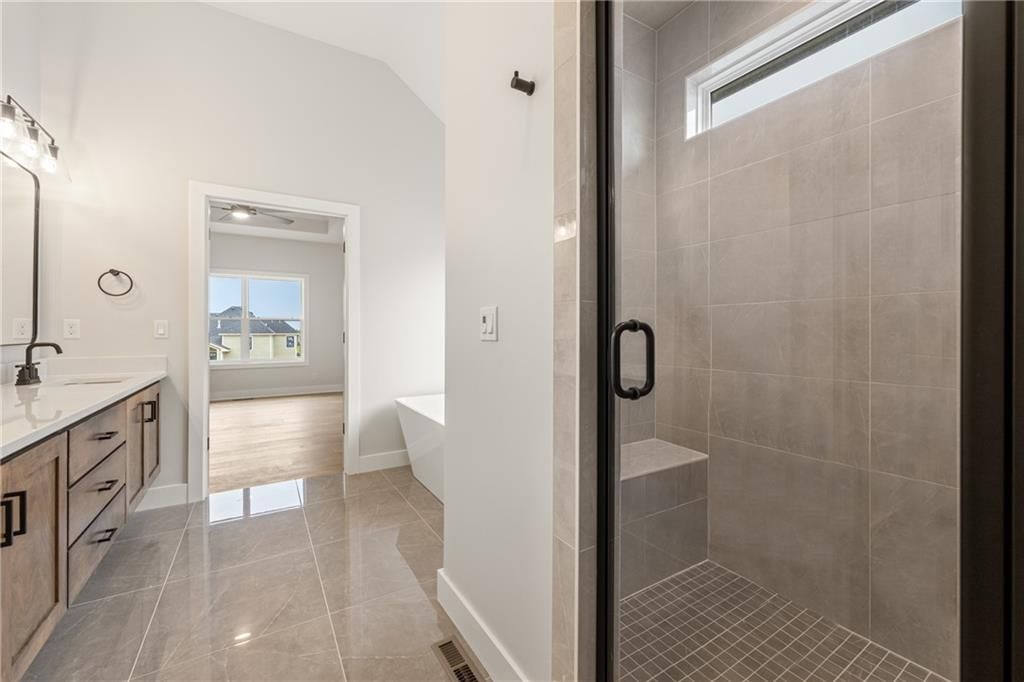 16929 Parkhill Street — photo 23
