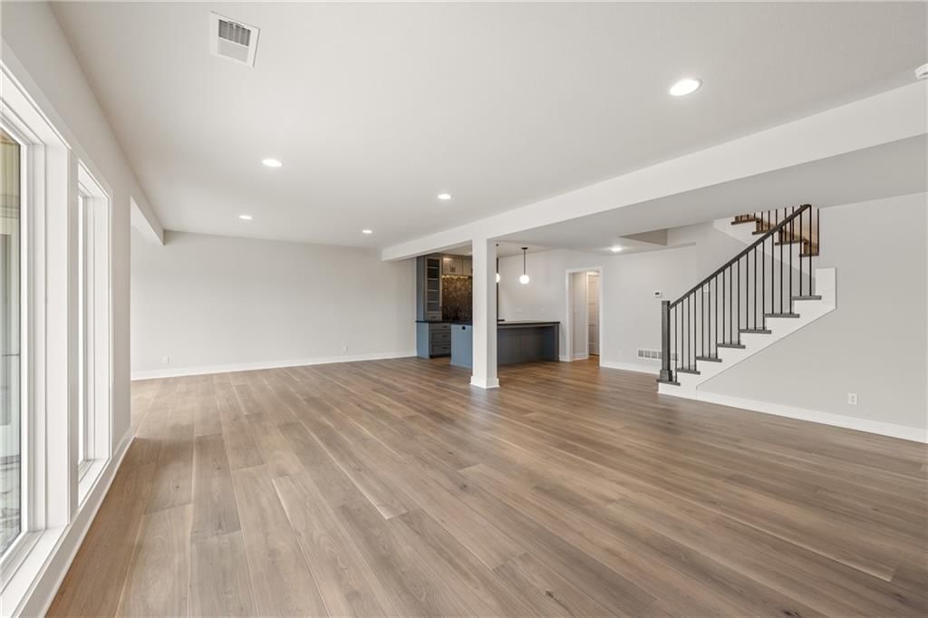 16929 Parkhill Street — photo 36
