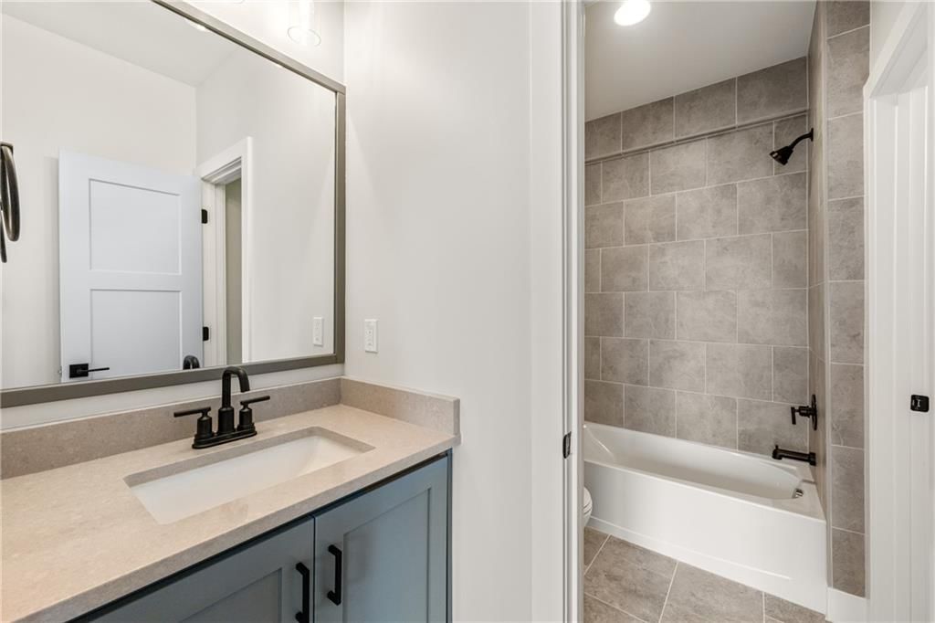 16929 Parkhill Street — photo 41