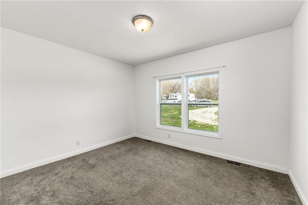 2161 N Whipple Road — photo 17