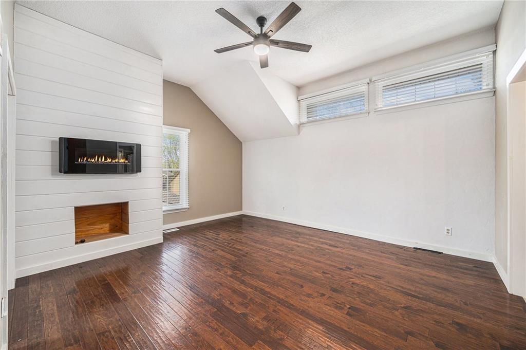 6714 N Camden Court — photo 17
