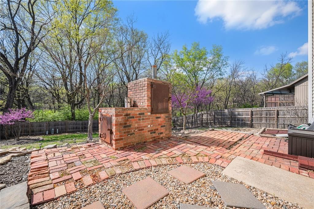 6714 N Camden Court — photo 31