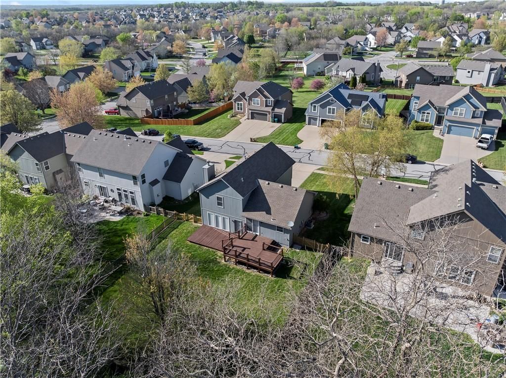 2117 SW Post Oak Road — photo 33