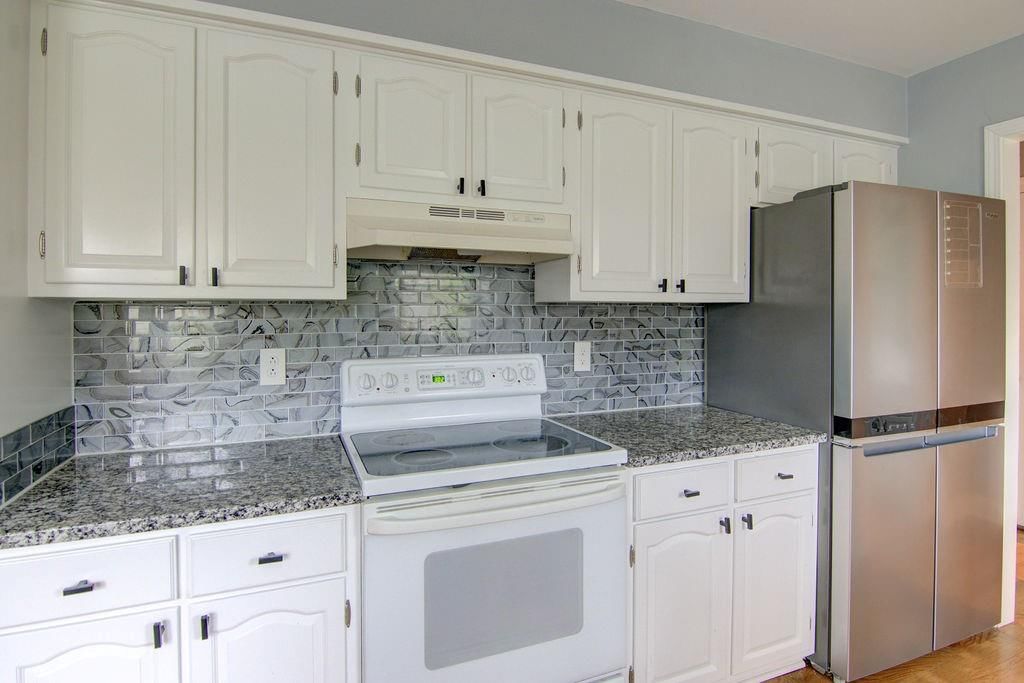 9623 Lowell Avenue — photo 10